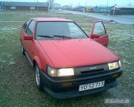 Toyota Corolla ae86 (solgt) billede 3