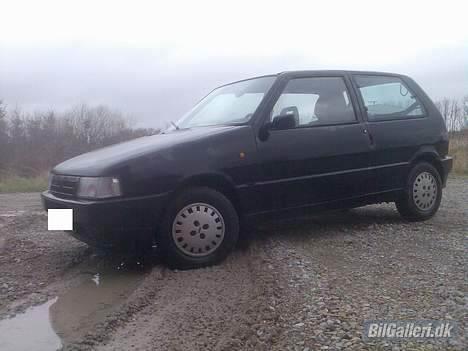 Fiat Uno - *GAME OVER* - lakken fejler ikke noget det er forde den er våd på billederne billede 3
