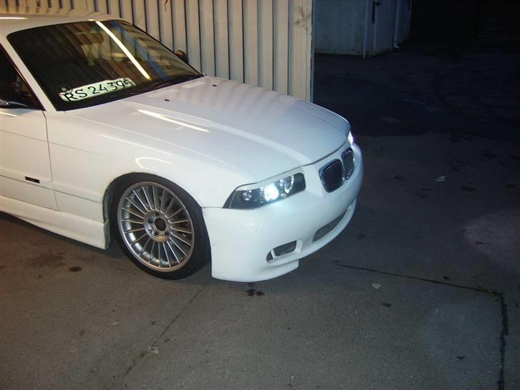 BMW 320i Coupé E36 - Nyt Billede billede 1