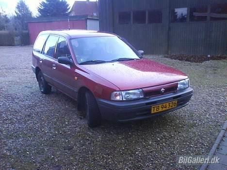 Nissan Sunny 2.0d LX SOLGT!!! billede 1