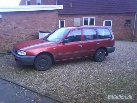 Nissan Sunny 2.0d LX SOLGT!!! billede 2