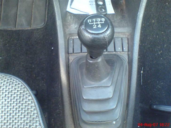 VW Golf 1.6D | SOLGT - 5 trins gearkasse billede 3