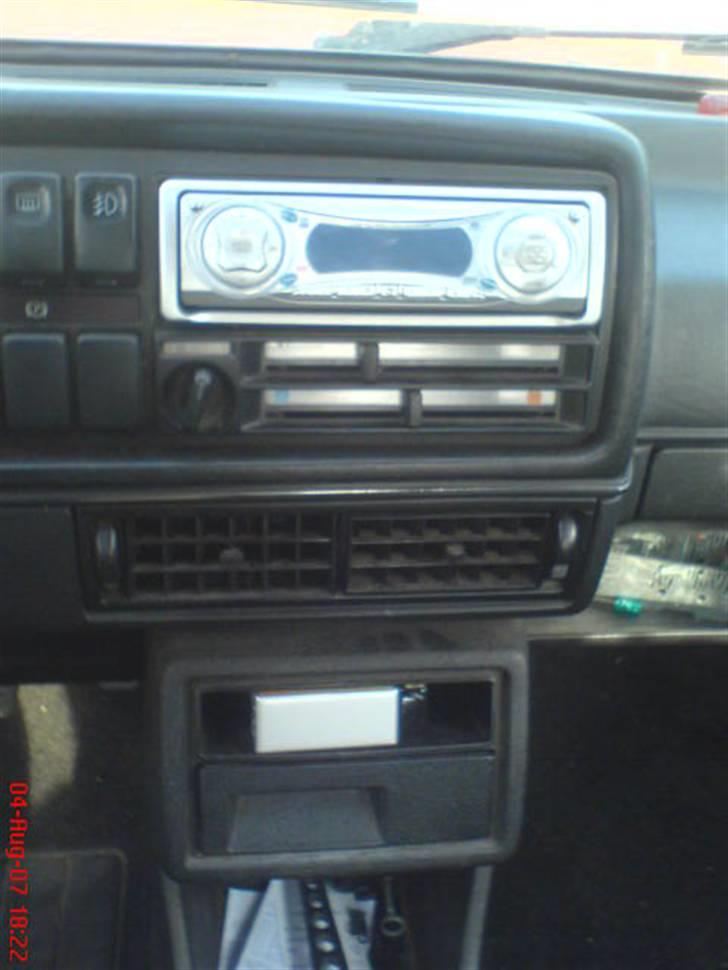 VW Golf 1.6D | SOLGT - X-sound afspiller billede 4