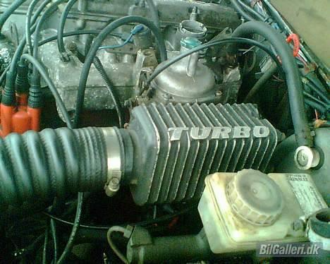 Volvo 245 Turbo (SOLGT) - Lidt af den 2,3 L motor! billede 6