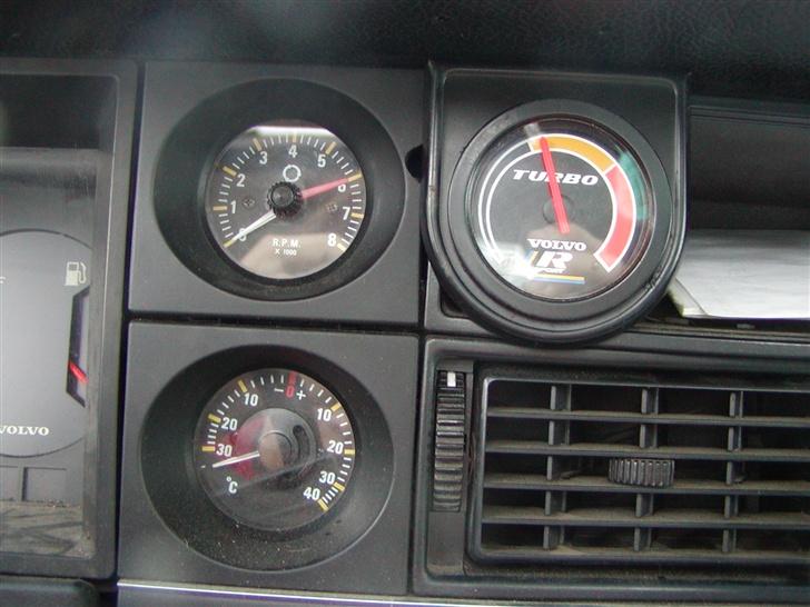 Volvo 245 Turbo (SOLGT) - Tre urer/målere..  billede 7