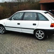 Opel astra f "SOLGT"