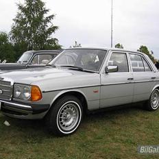 Mercedes Benz W123 250 Aut