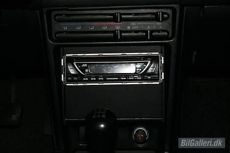 Mazda 323F GT *Solgt* billede 6