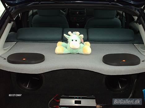 Fiat Brava sx *Solgt* - Kommer måske et lille lysrør under hylden. som aktiveres nor smækken bliver åbnet ;) billede 12