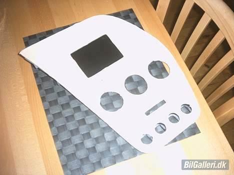 Peugeot 306 xsi *solgt* - prøvede at betrække med ruskind, så skidegodt ud, men den sad ikke rigtigt billede 5