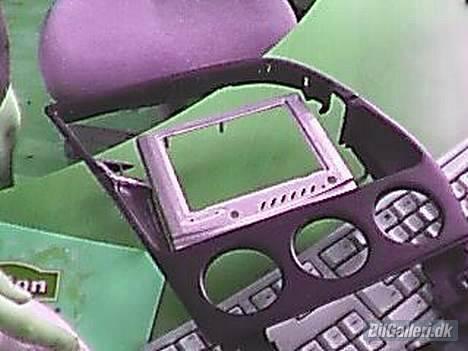 Peugeot 306 xsi *solgt* - det er sådan den er opbygget bagfra. en gammel carte dor bøtte blev senere sat i som støtte.... :) billede 6