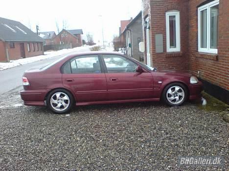 Honda Civic 1,6 vti solgt billede 3