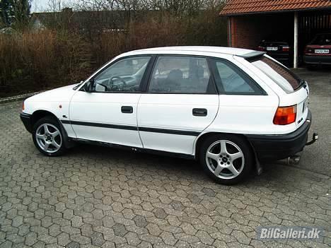 Opel astra f "SOLGT" billede 1