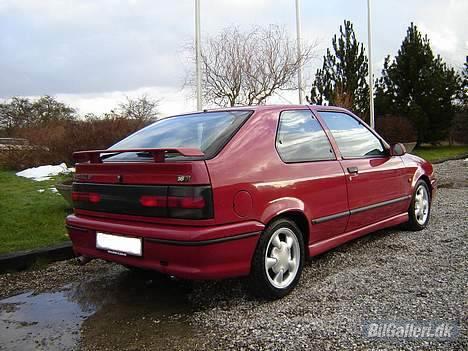 Renault 19 16V *Solgt* billede 5