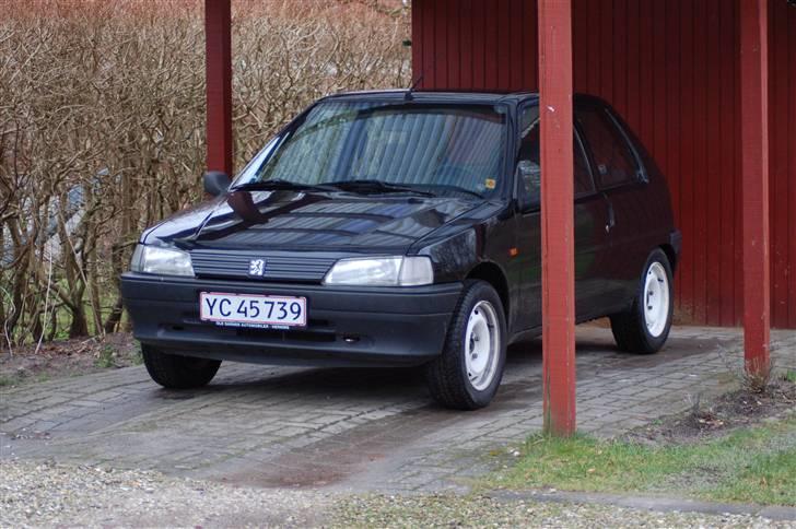 Peugeot 106 1.4i XR solgt - Der holder den jo fint (: billede 5