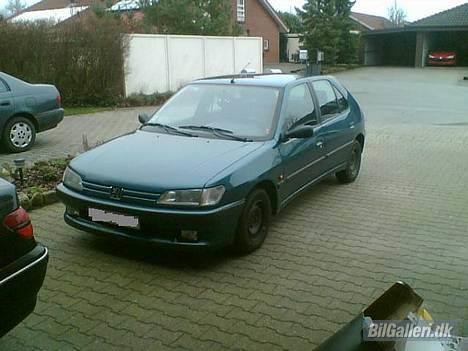 Peugeot 306 style solgt - med vintersutter på billede 2