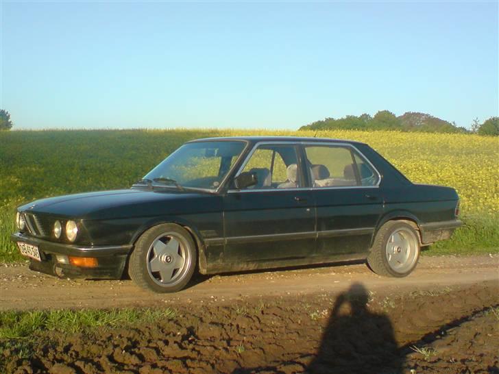 BMW E28 518i - godt sænket foran billede 2