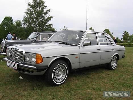 Mercedes Benz W123 250 Aut -   traf  mercedes 2006  billede 1