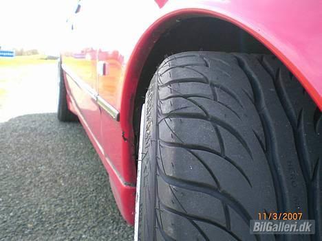 Ford Sierra GT - Lækkert med 195mm brede dæk på en 8" fælg :-D billede 1