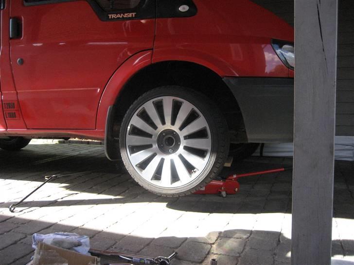 Ford Transit TD - Så kom der A8 fælge på, men som man kan se på næste billed... billede 17