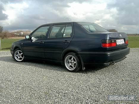 VW vento 2,0 GL solgt billede 8