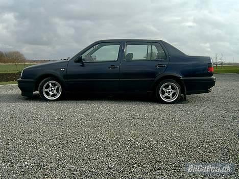 VW vento 2,0 GL solgt billede 9