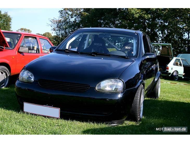 {{currentPhoto.altText}} billede {{currentPhoto.number}}