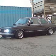 BMW E21 