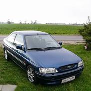 Ford Escort clx 1,6 SOLGT