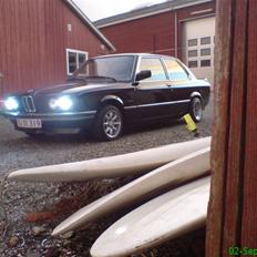 BMW E21 