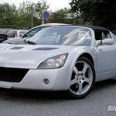 Opel Speedster totalskadet..