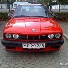 BMW E30