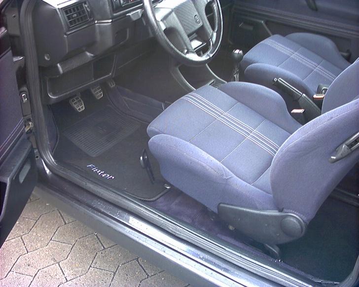 VW  gti Edition one solgt - som ny indvendig billede 19