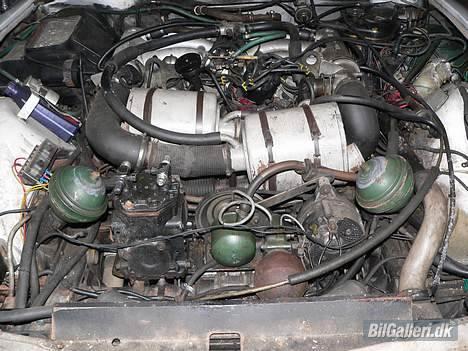Citroën SM__ (Veteran) - motoren...    den er gemt bag alt muligt billede 14