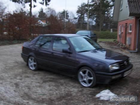 VW Vento 1,8 GL (SOLGT) billede 8