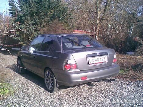 Hyundai Accent SOLGT - 17 er store til en Accent billede 13