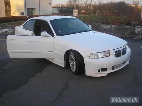 BMW 320i Coupé E36 billede 12