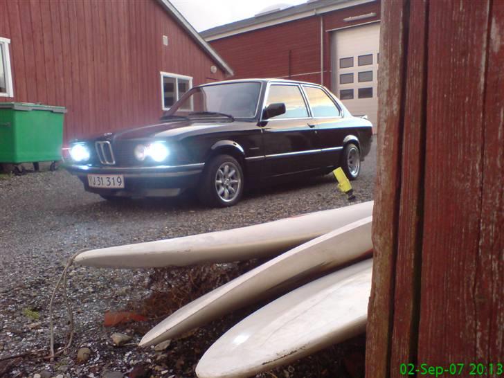 BMW E21  - De kan lige være der de store hjul;) billede 3