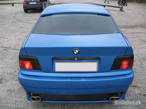 BMW E36 328i (320i) SOLGT - Tonede baglygter billede 5