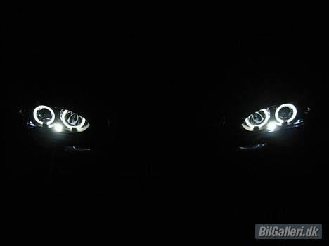 BMW E36 328i (320i) SOLGT - Hvide angeleyes billede 15