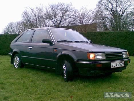Mazda 323 billede 2