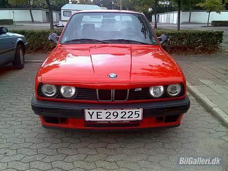 BMW E30 billede 2