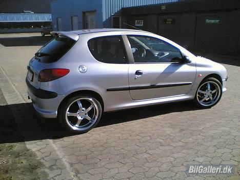 Peugeot 206 TOTAL SKADET:( billede 5