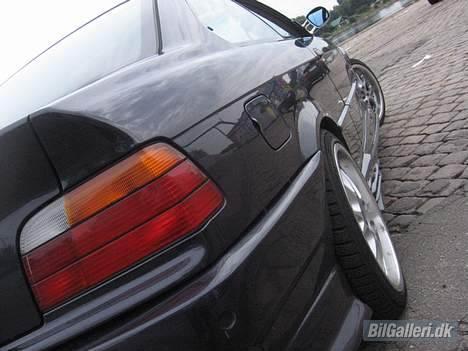BMW 320i E36 Coupé billede 8