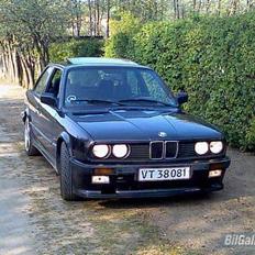 BMW e30 320i solgt