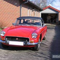 MG B - Roadster