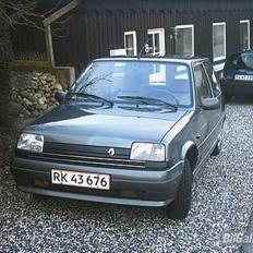 Renault 5 GTX