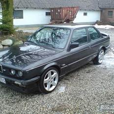 BMW E30 325I (solgt)