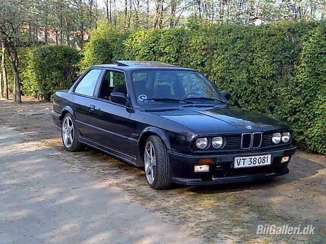 BMW e30 320i solgt billede 1