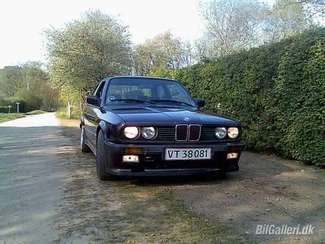 BMW e30 320i solgt billede 3